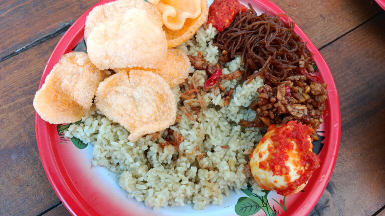 Sarapan Betawi di Nyarap Heula