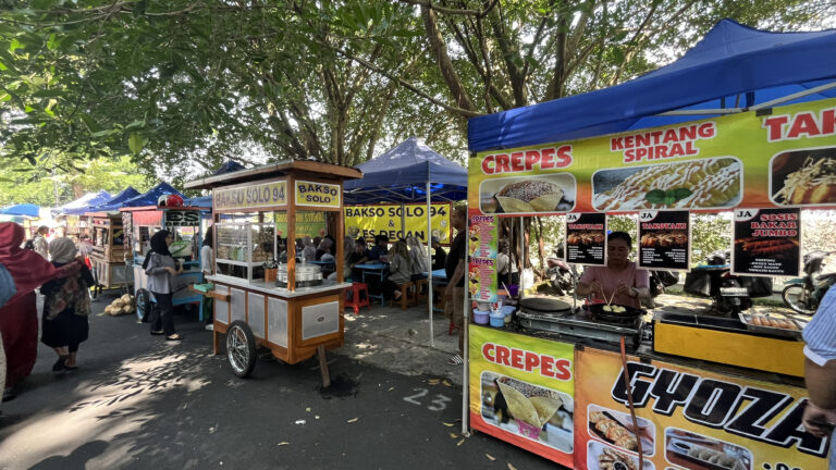 Muda Berkarya Melalui Bazar Wirausaha