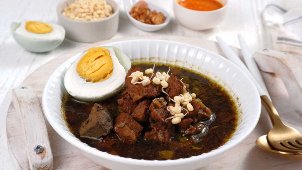 penggunaan kluwek dalam kuliner nusantara rawon