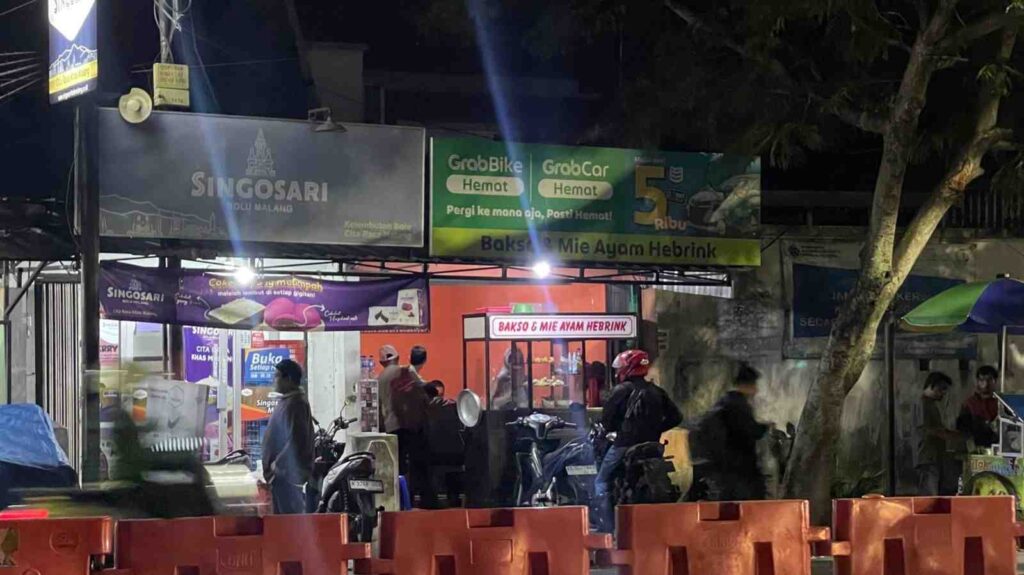 cabang bakso hebrink pas di depan terminal arjosari