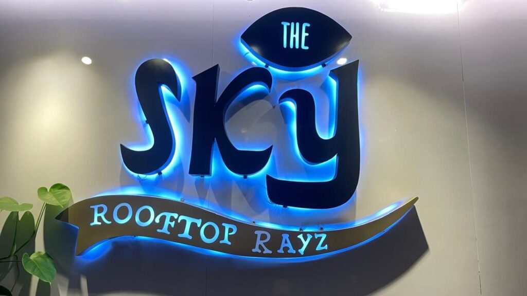 lobbt the sky rooftop by rayz umm
