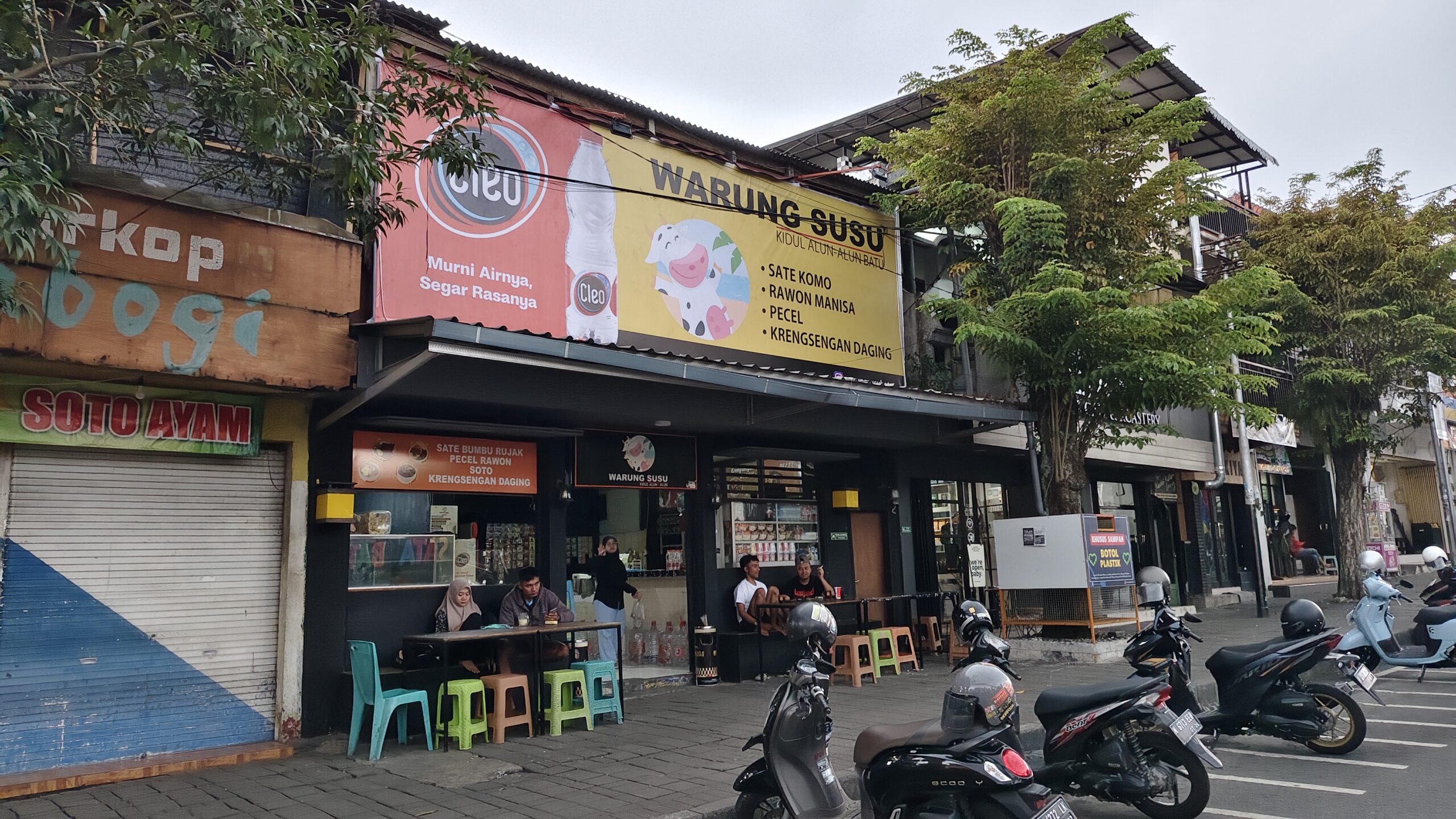 warung susu sebelah alun alun