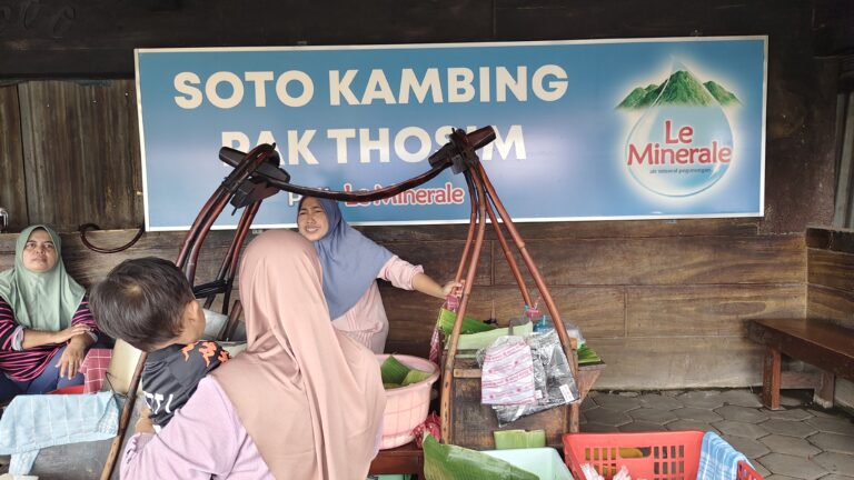 penjual soto pak thosim saat ini