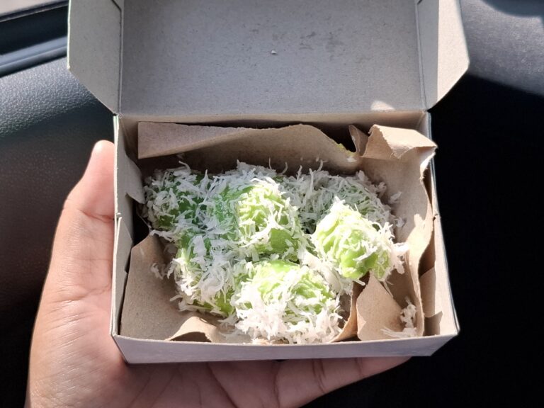 Klepon: Simbol Manisnya Tradisi Kuliner Indonesia
