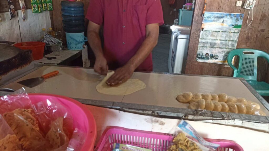 pembuatan roti canai Wrung Asiya Jaya