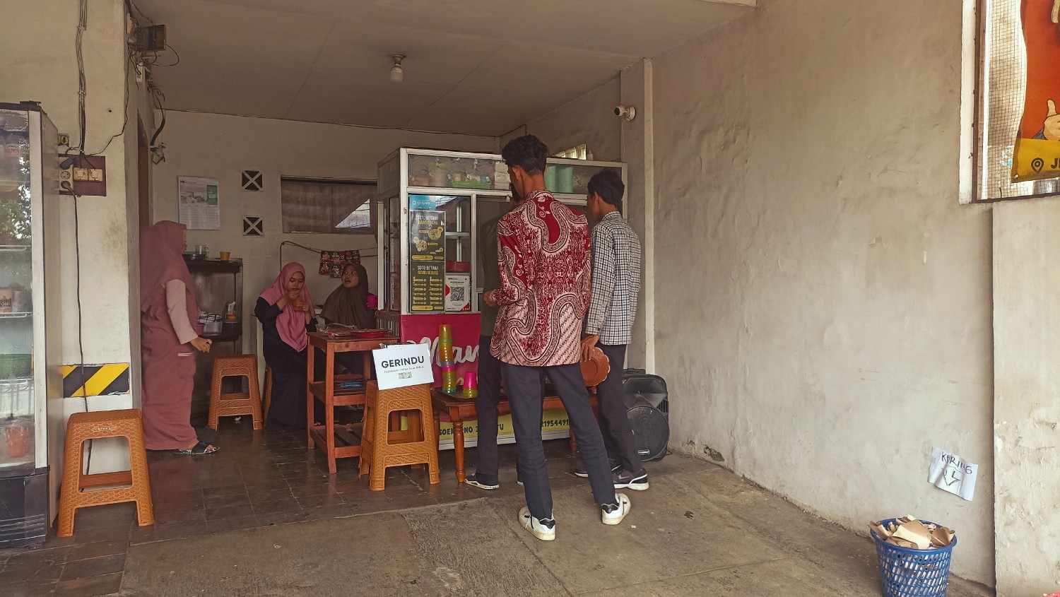 foto depan warung Soto Betawi Mang Odang