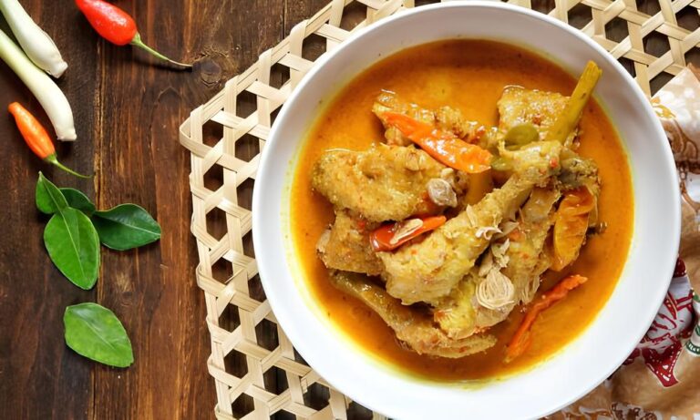 Lodho Ayam Kampung Khas Tulungagung