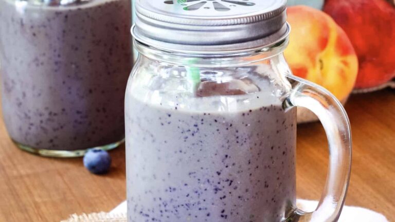 Blueberry-Peach Chia Seed Smoothie